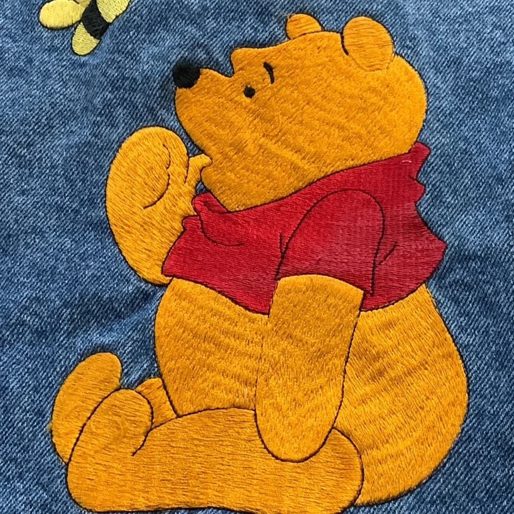 Vintage Disney Winnie The Pooh & Bee Embroidered Denim Jean Jacket Sz Large - Picture 10 of 11